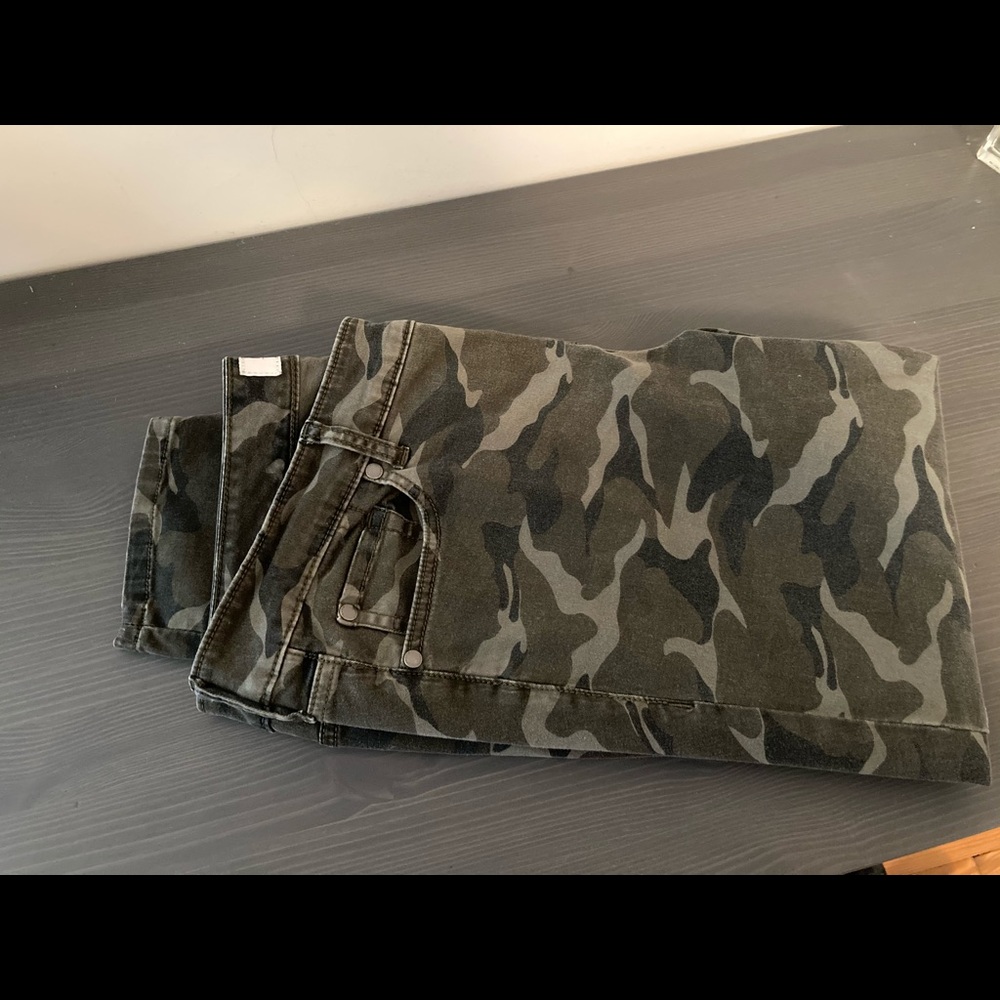 Capri camouflage